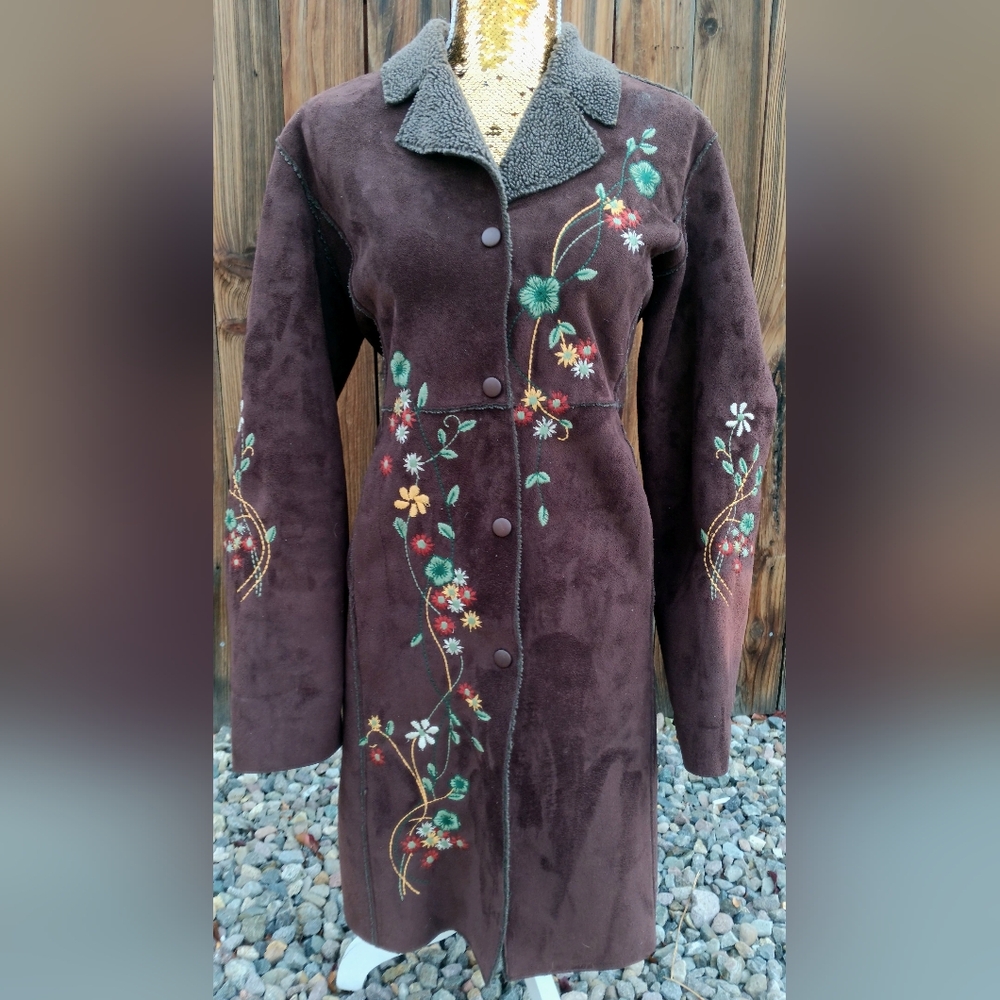 Vintage DB SPORT DARK BROWN EMBROIDERY  FAKE LEATHER,FUR, COAT Large